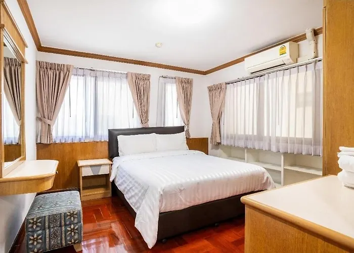 Baan Arthit Aparthotel Bangkok